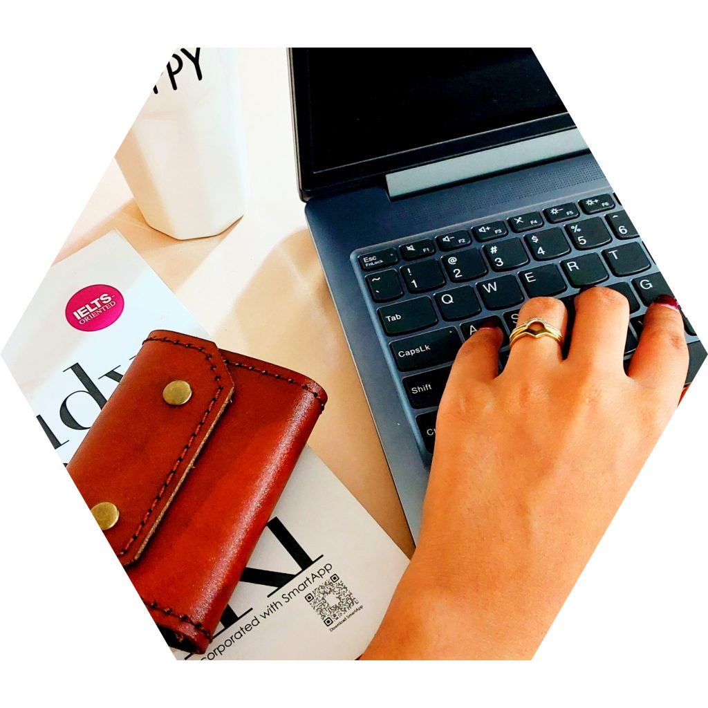 سفارش اختصاصی حک نوشته روی کیف پول